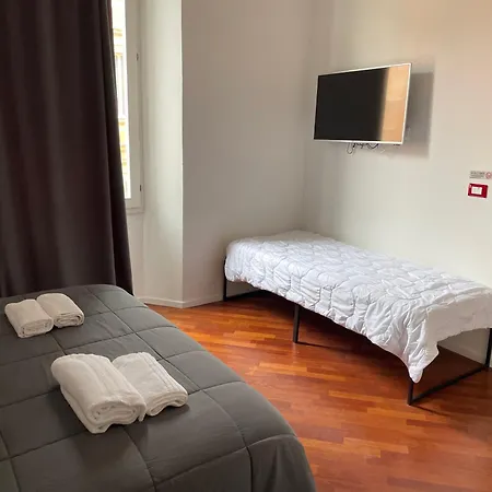 Whouse Indipendenza 아파트