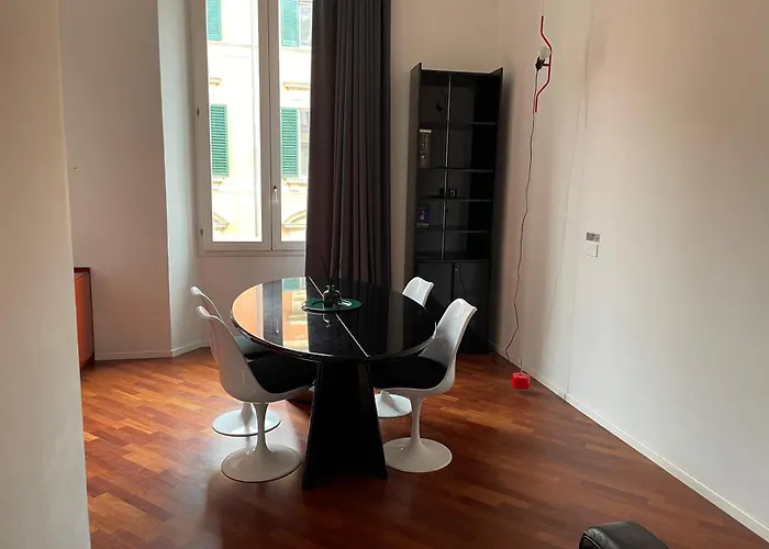 Whouse Indipendenza 博洛尼亚